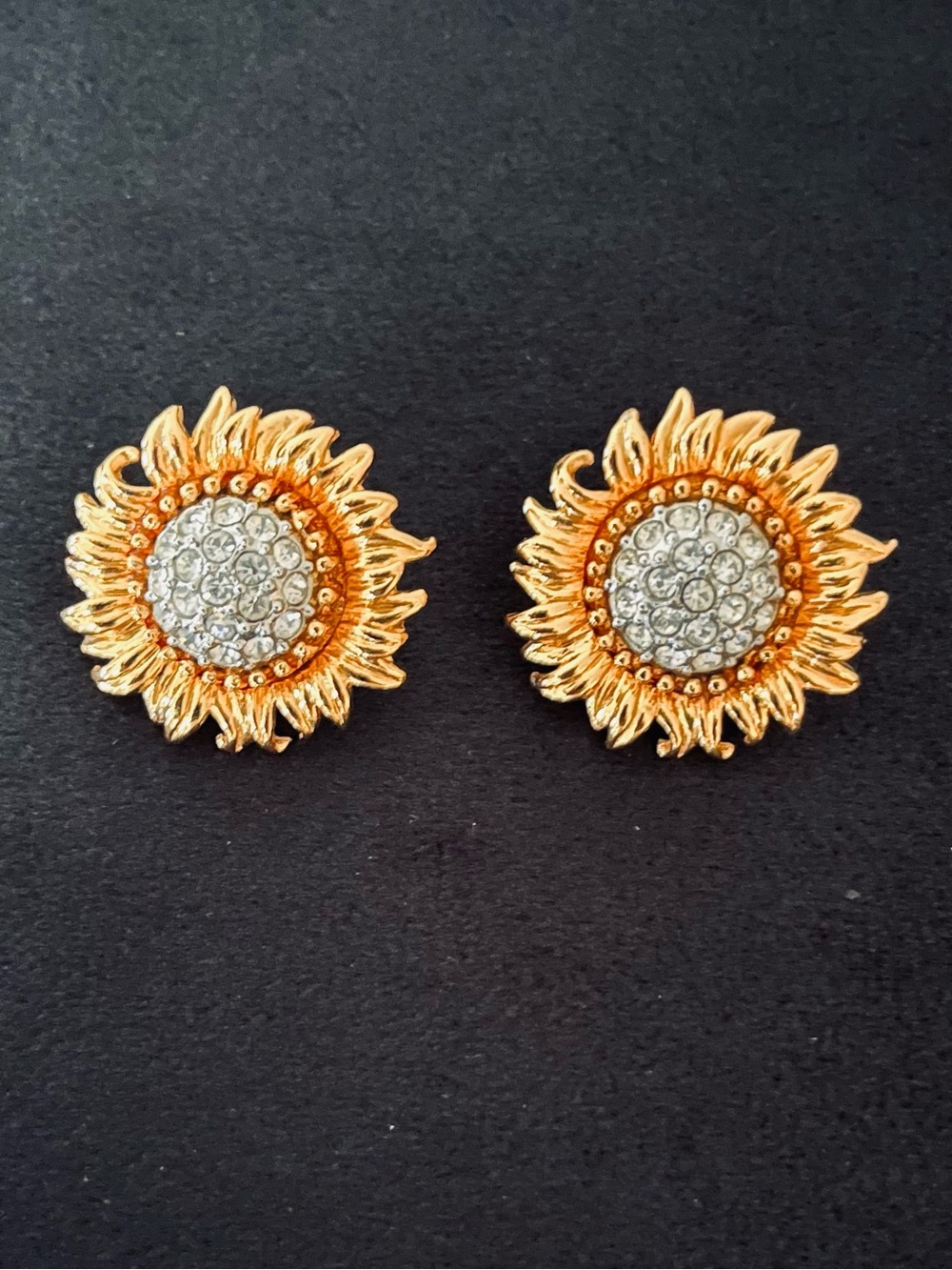 #188 Joan Rivers Gold-tone Sunflower Clip-on Earrings